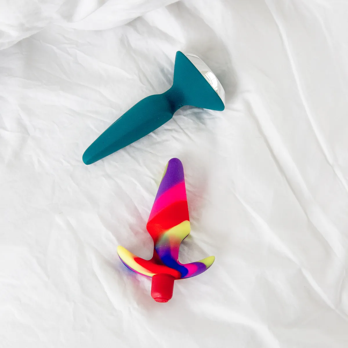 Avant Free Spirit Scarlet Vibrating Plug