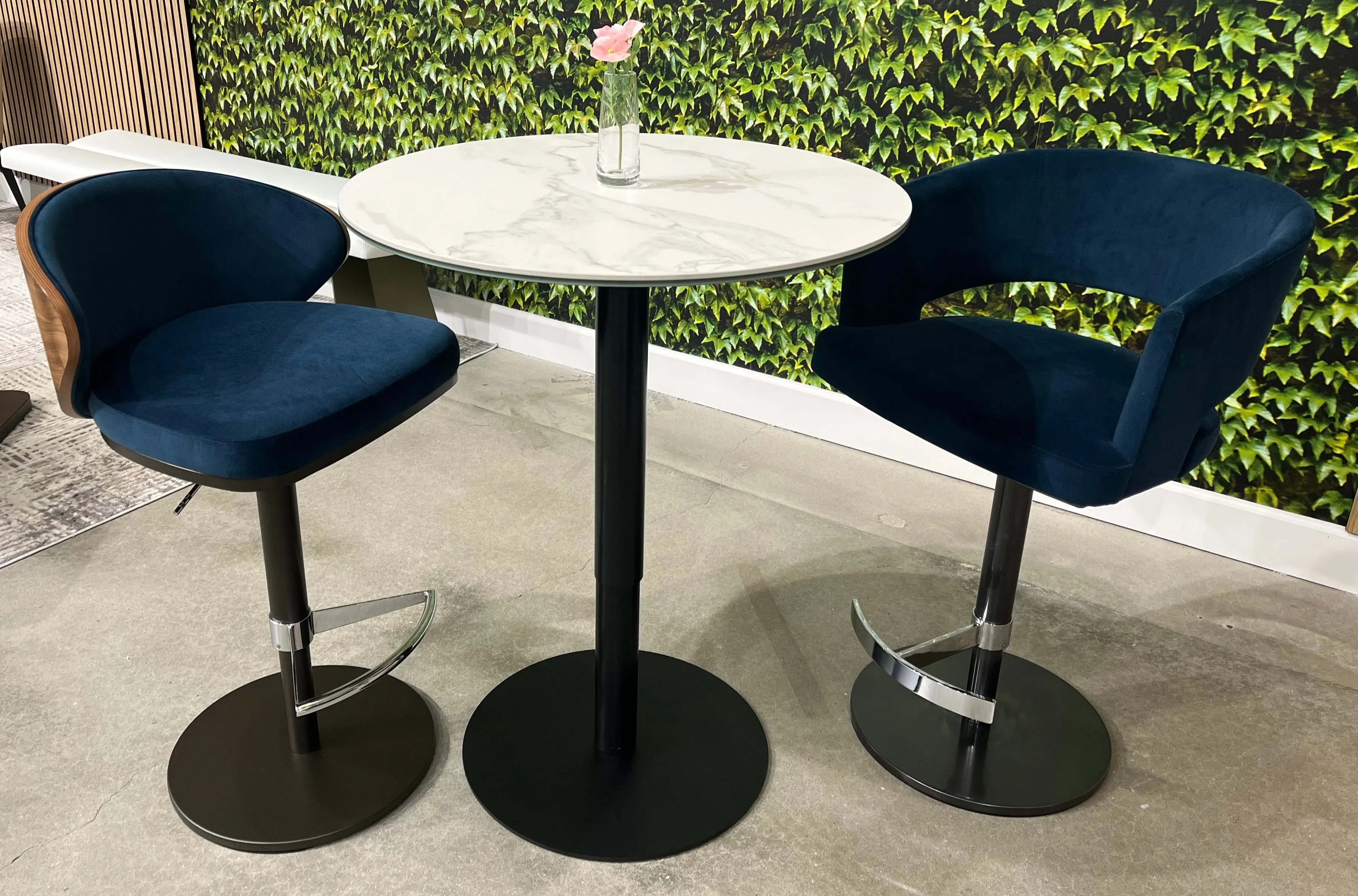 SEVILLE Adjustable Stool